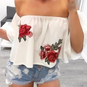 Off the shoulder floral crop top Laura’s Boutique